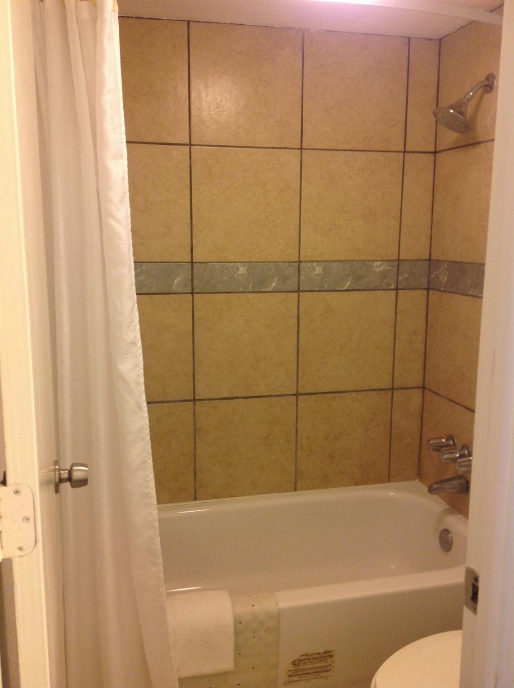 Houston Inn and Suites Image 17
